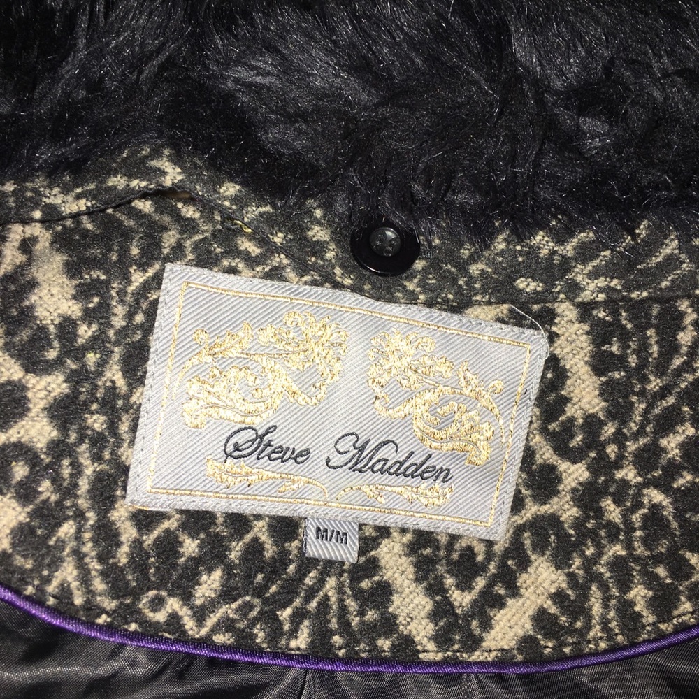 Unique Steve Madden Coat ❄️ - Picture 6 of 8